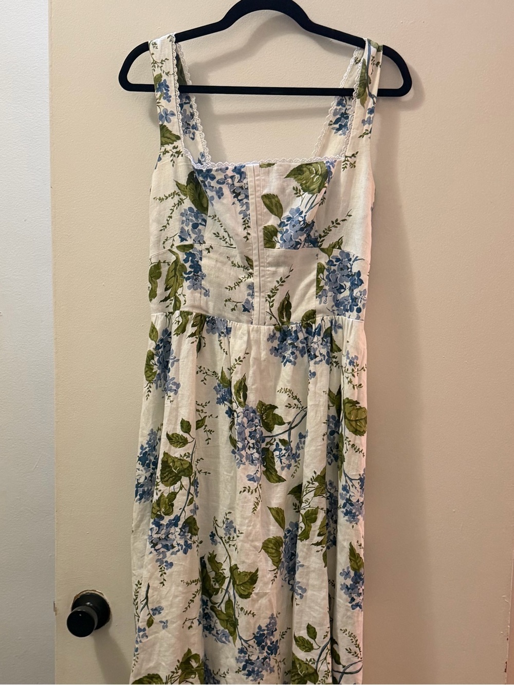 Reformation Tagliatelle Hydrangea print dress - Picture 10 of 13